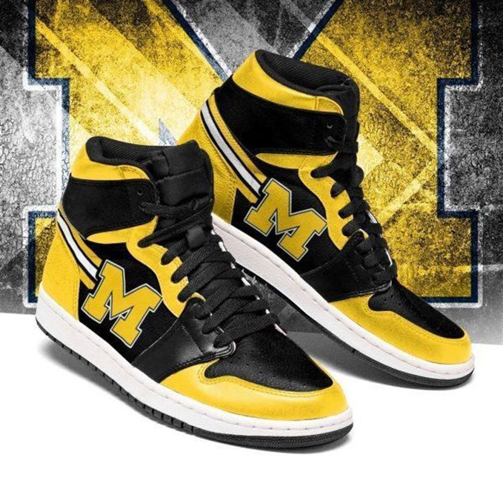 Michigan Wolverines Ncaa Men Unique Michigan Wolverines Football Custom Shoes Air Jd Retro Sneakers V2474